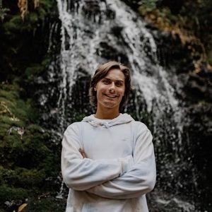 Meet your Posher, Zach